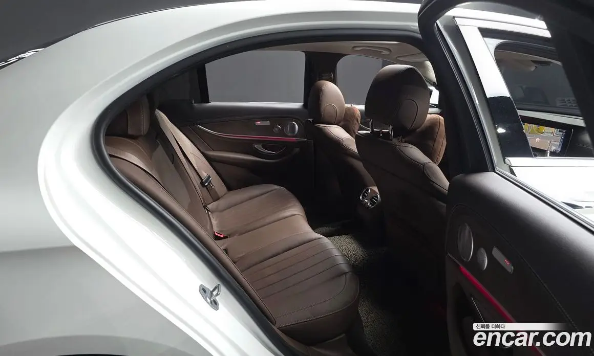 Mercedes-Benz E-Class 2018 2.0 автомат (гидро), фото 18