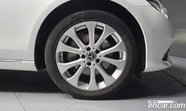 Mercedes-Benz E-Class 2018 2.0 автомат (гидро), миниатюра 7