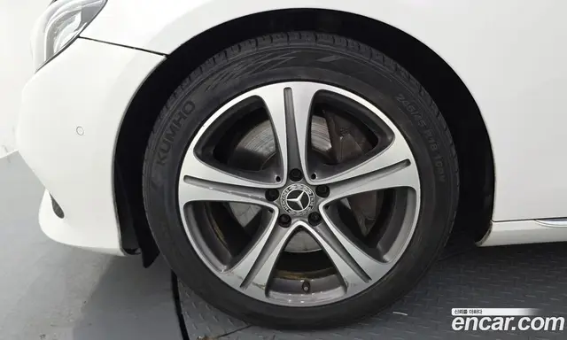 Mercedes-Benz E-Class 2018 2.0 автомат (гидро), миниатюра 5