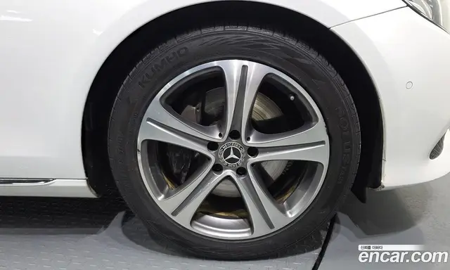 Mercedes-Benz E-Class 2018 2.0 автомат (гидро), миниатюра 7