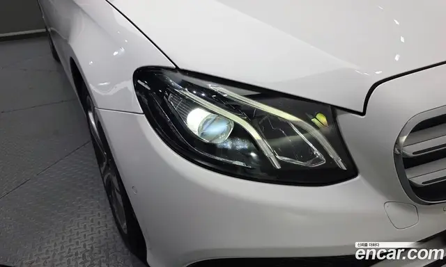 Mercedes-Benz E-Class 2018 2.0 автомат (гидро), миниатюра 8