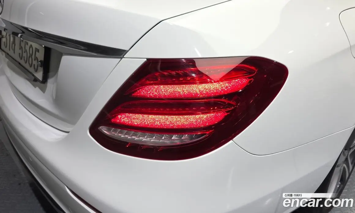 Mercedes-Benz E-Class 2018 2.0 автомат (гидро), фото 9