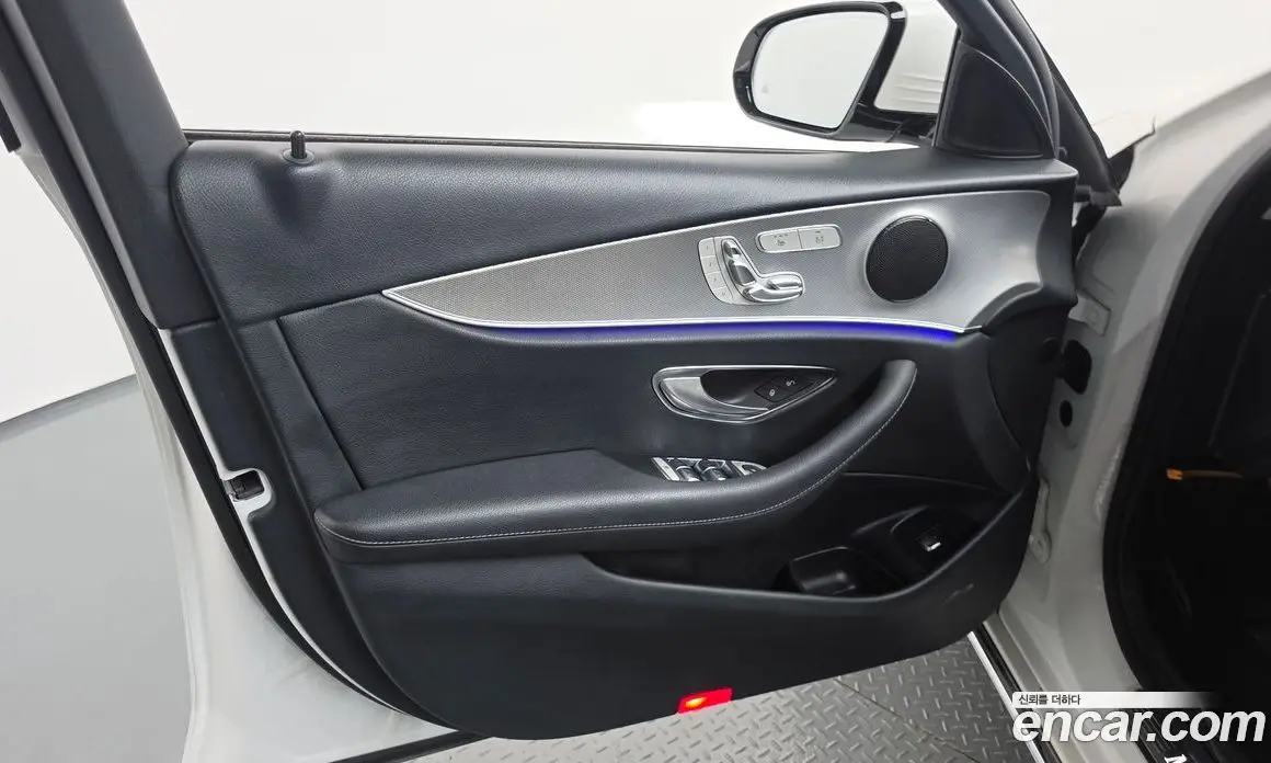 Mercedes-Benz E-Class 2018 2.0 автомат (гидро), фото 14