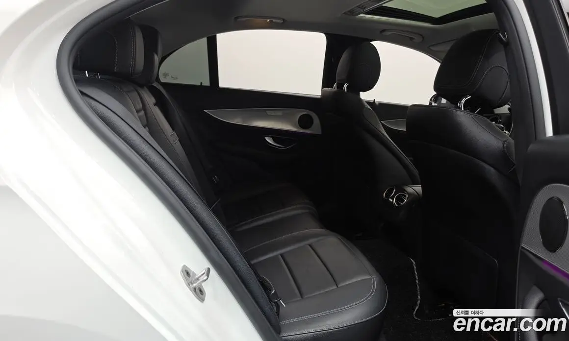 Mercedes-Benz E-Class 2018 2.0 автомат (гидро), фото 17