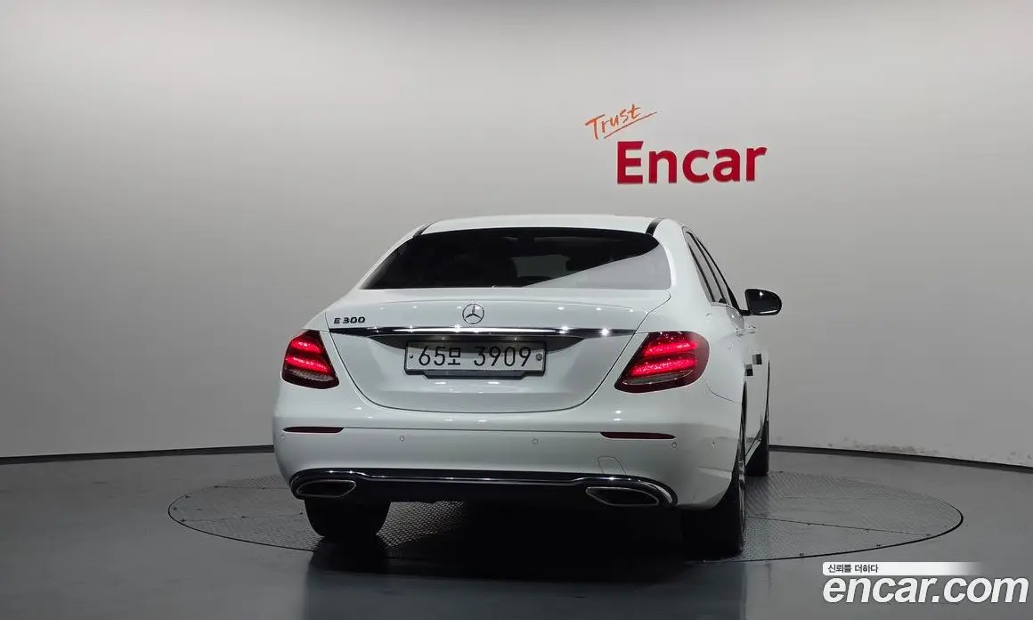 Mercedes-Benz E-Class 2018 2.0 автомат (гидро), фото 4