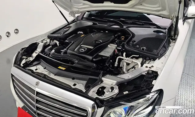 Mercedes-Benz E-Class 2018 2.0 автомат (гидро), миниатюра 6 Mercedes-Benz E-Class 2018 2.0 автомат (гидро), миниатюра 6