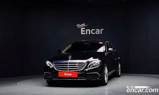 Mercedes-Benz E-Class 2020 1.9 автомат (гидро), миниатюра 3
