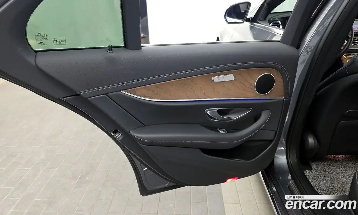 Mercedes-Benz E-Class 2021 2.0 автомат (гидро), фото 15 Mercedes-Benz E-Class 2021 2.0 автомат (гидро), фото 15