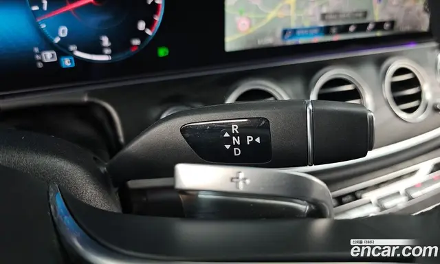 Mercedes-Benz E-Class 2023 2.0 автомат (гидро), миниатюра 12