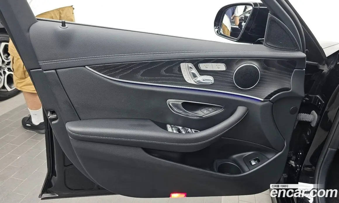 Mercedes-Benz E-Class 2023 2.0 автомат (гидро), фото 14
