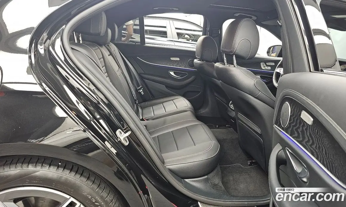 Mercedes-Benz E-Class 2023 2.0 автомат (гидро), фото 18