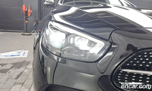 Mercedes-Benz E-Class 2023 2.0 автомат (гидро), миниатюра 8