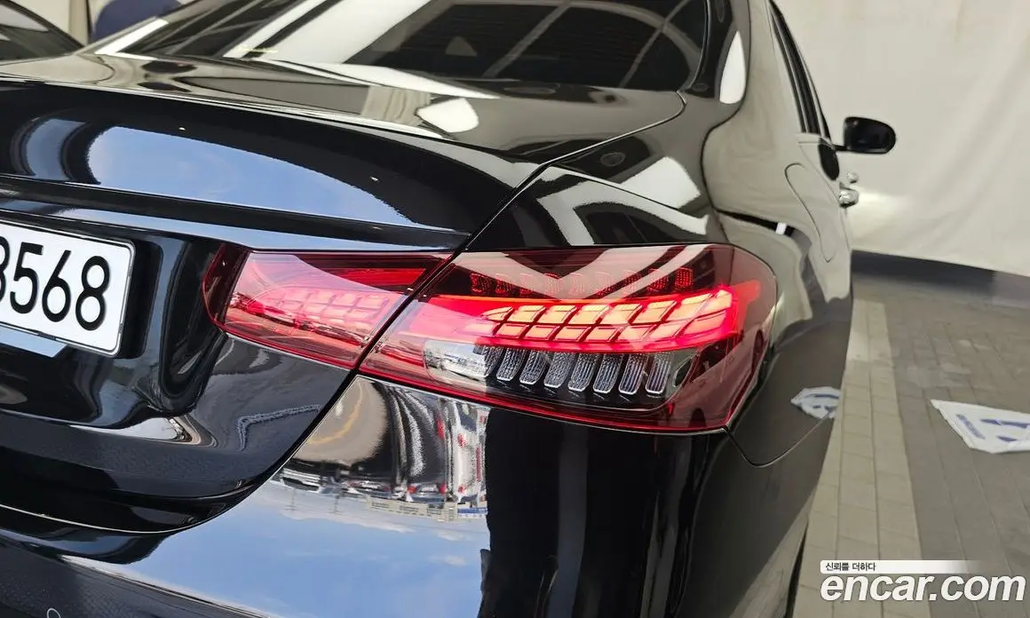 Mercedes-Benz E-Class 2023 2.0 автомат (гидро), фото 9