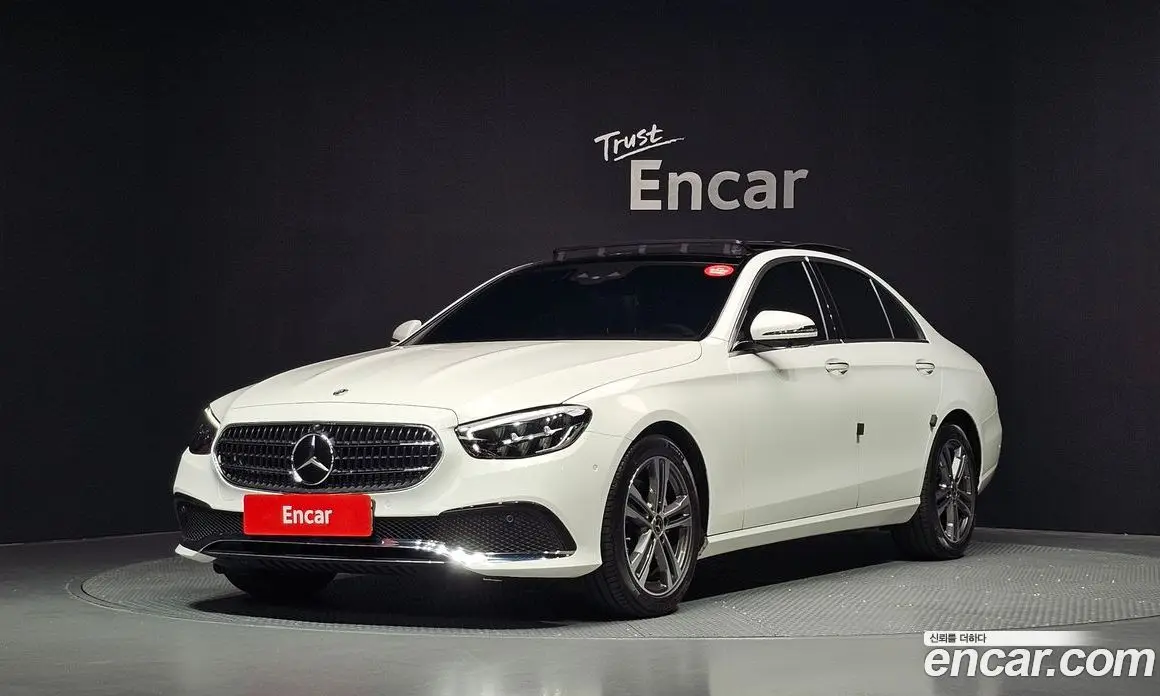 Mercedes-Benz E-Class 2023 2.0 автомат (гидро), фото 1 Mercedes-Benz E-Class 2023 2.0 автомат (гидро), фото 1