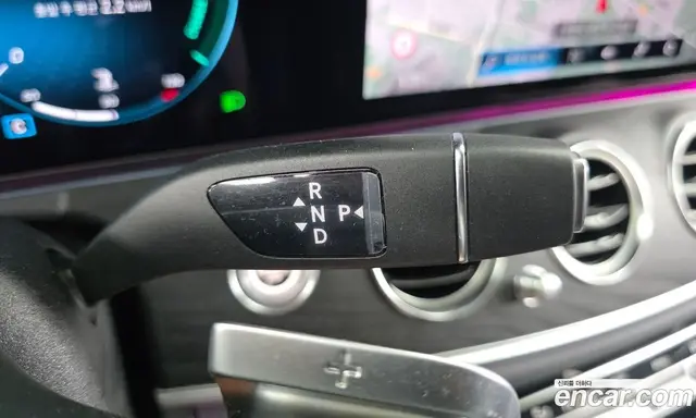 Mercedes-Benz E-Class 2023 2.0 автомат (гидро), миниатюра 12