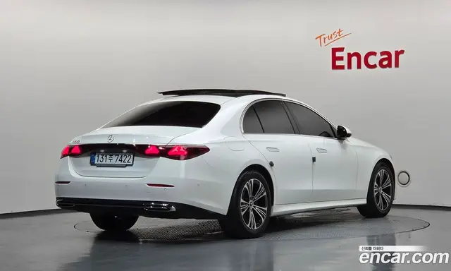 Mercedes-Benz E-Class 2024 2.0 автомат (гидро), миниатюра 2