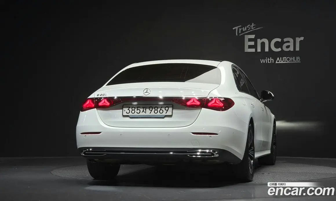 Mercedes-Benz E-Class 2024 2.0 автомат (гидро), фото 4