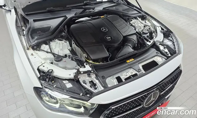 Mercedes-Benz E-Class 2024 2.0 автомат (гидро), миниатюра 6