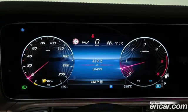 Mercedes-Benz G-Class 2025 3.0 автомат (гидро), миниатюра 11