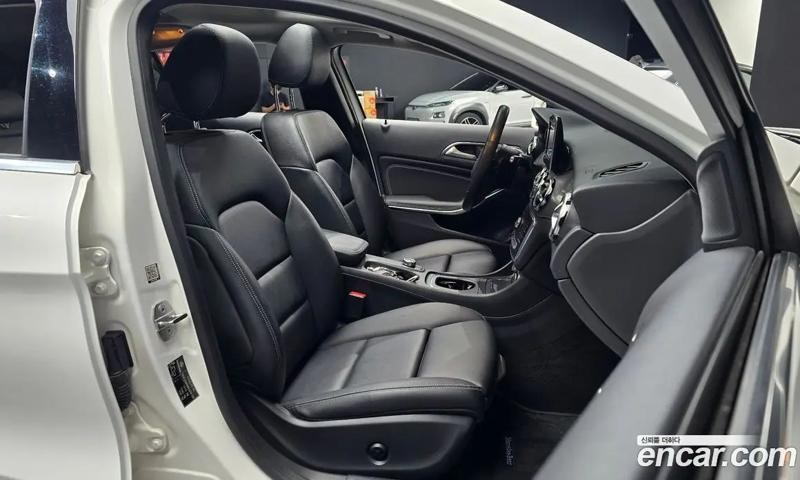 Mercedes-Benz GLA-Class 2019 2.0 автомат (гидро), фото 13