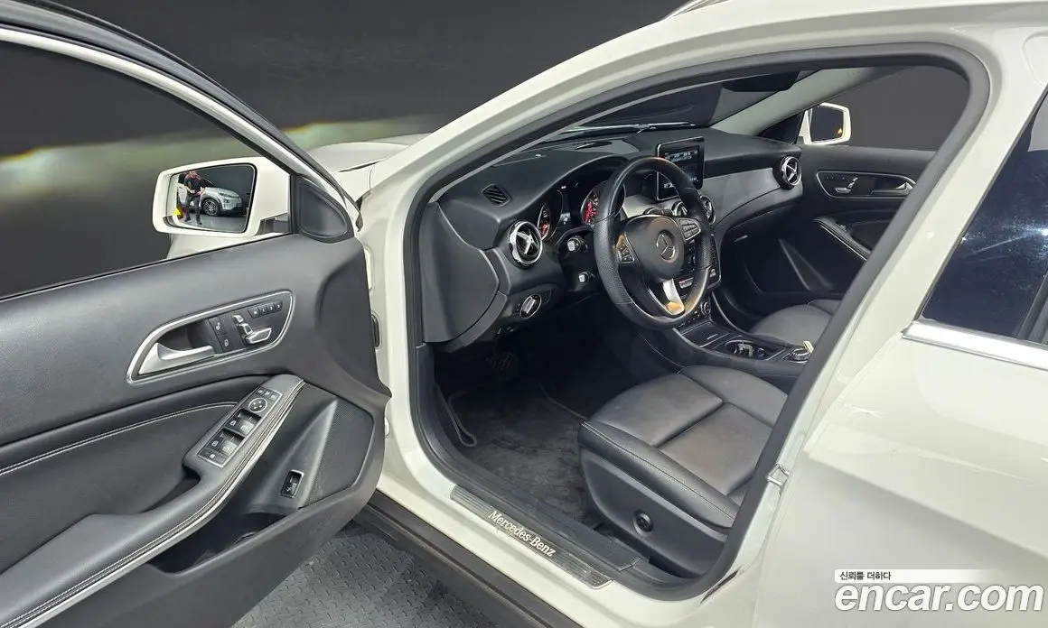 Mercedes-Benz GLA-Class 2019 2.0 автомат (гидро), фото 17