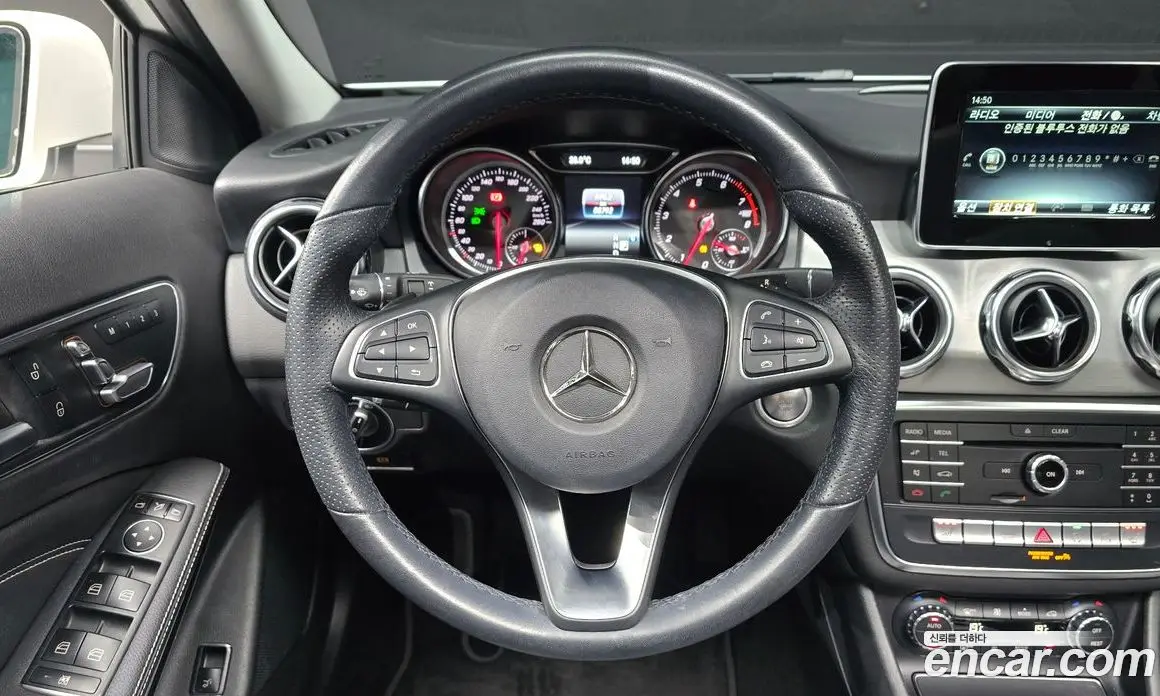 Mercedes-Benz GLA-Class 2019 2.0 автомат (гидро), фото 19