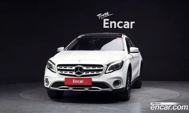 Mercedes-Benz GLA-Class 2019 2.0 автомат (гидро), миниатюра 3