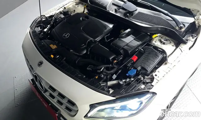 Mercedes-Benz GLA-Class 2019 2.0 автомат (гидро), миниатюра 6