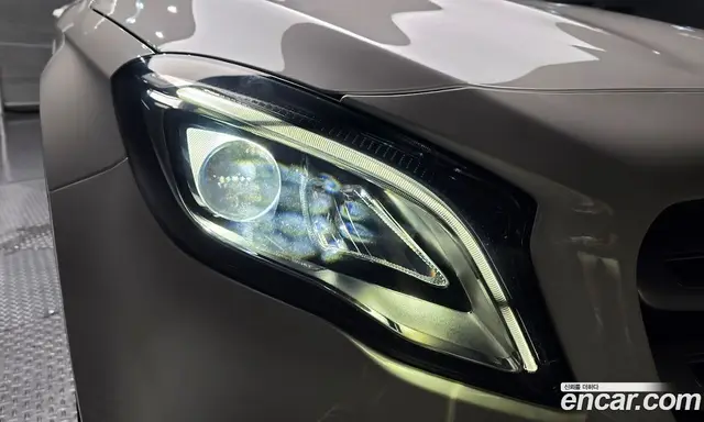 Mercedes-Benz GLA-Class 2019 2.0 автомат (гидро), миниатюра 8
