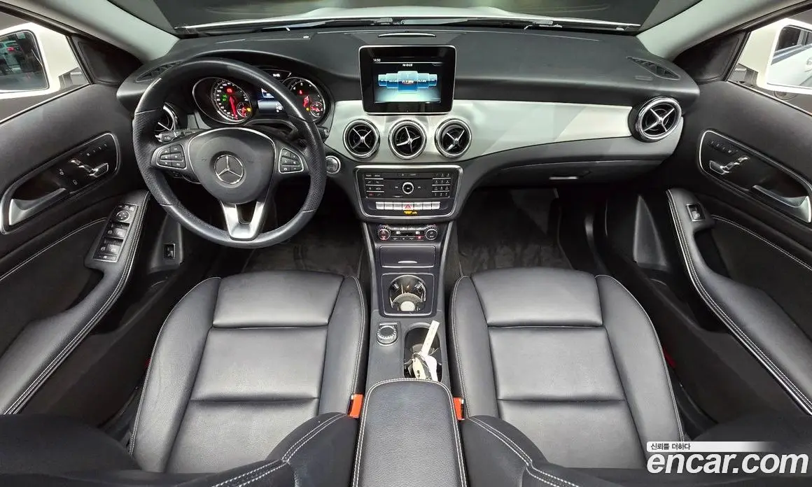 Mercedes-Benz GLA-Class 2019 2.0 автомат (гидро), фото 10