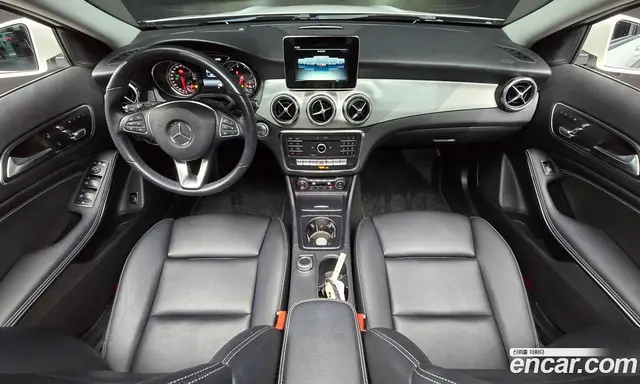 Mercedes-Benz GLA-Class 2019 2.0 автомат (гидро), миниатюра 10