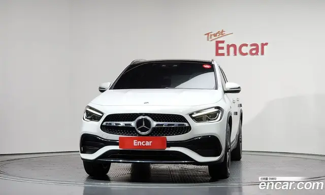 Mercedes-Benz GLA-Class 2022 2.0 автомат (гидро), миниатюра 3