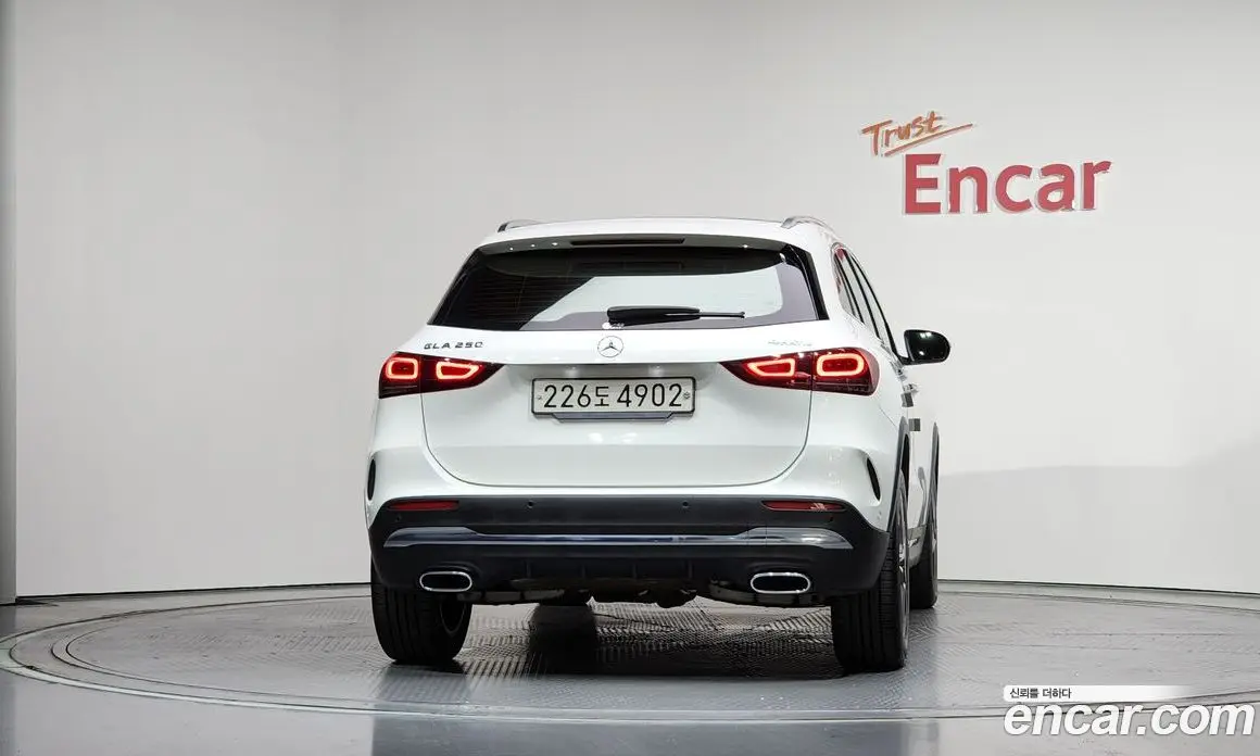 Mercedes-Benz GLA-Class 2022 2.0 автомат (гидро), фото 4