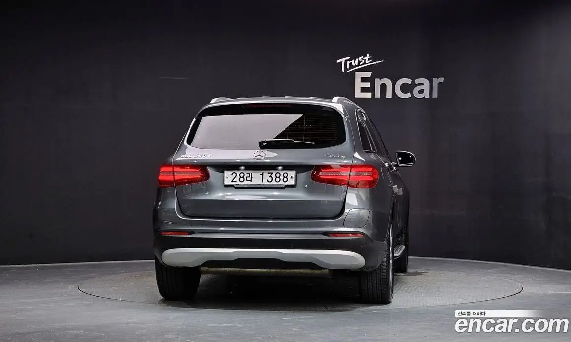 Mercedes-Benz GLC-Class 2018 2.0 автомат (гидро), фото 3 Mercedes-Benz GLC-Class 2018 2.0 автомат (гидро), фото 3