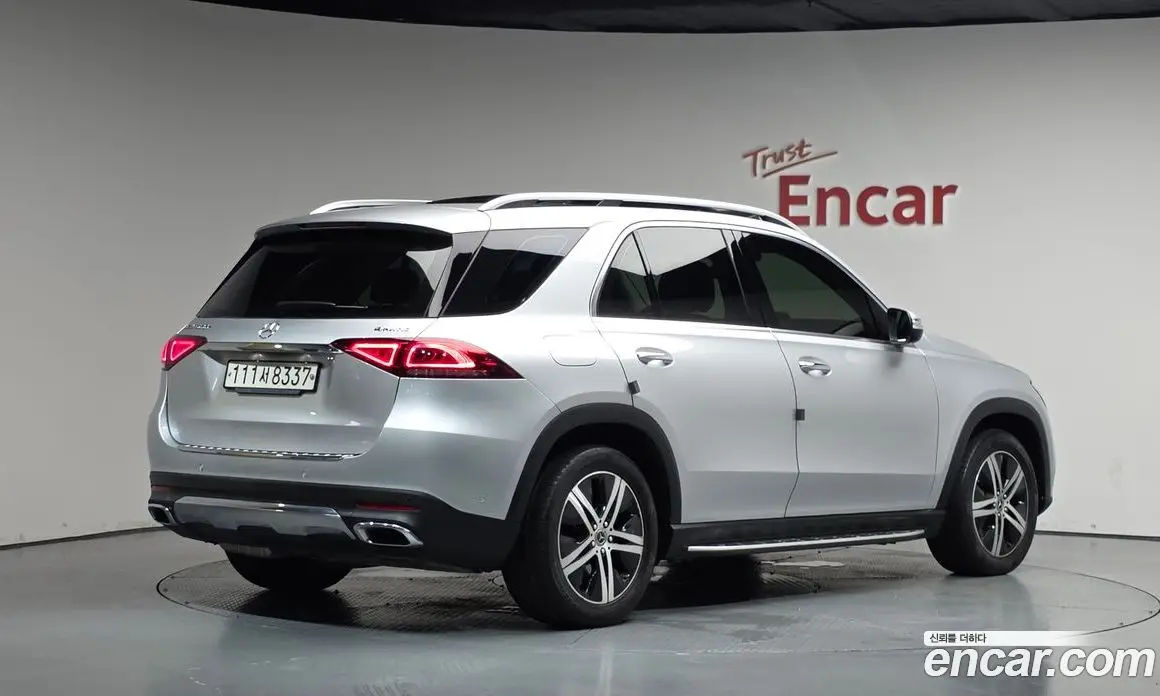Mercedes-Benz GLE-Class 2020 1.9 автомат (гидро), фото 1 Mercedes-Benz GLE-Class 2020 1.9 автомат (гидро), фото 1
