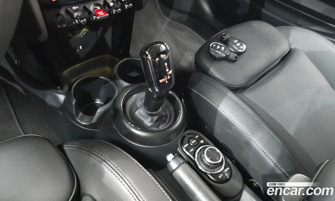 Mini Cooper 2023 1.5 автомат (гидро), фото 12