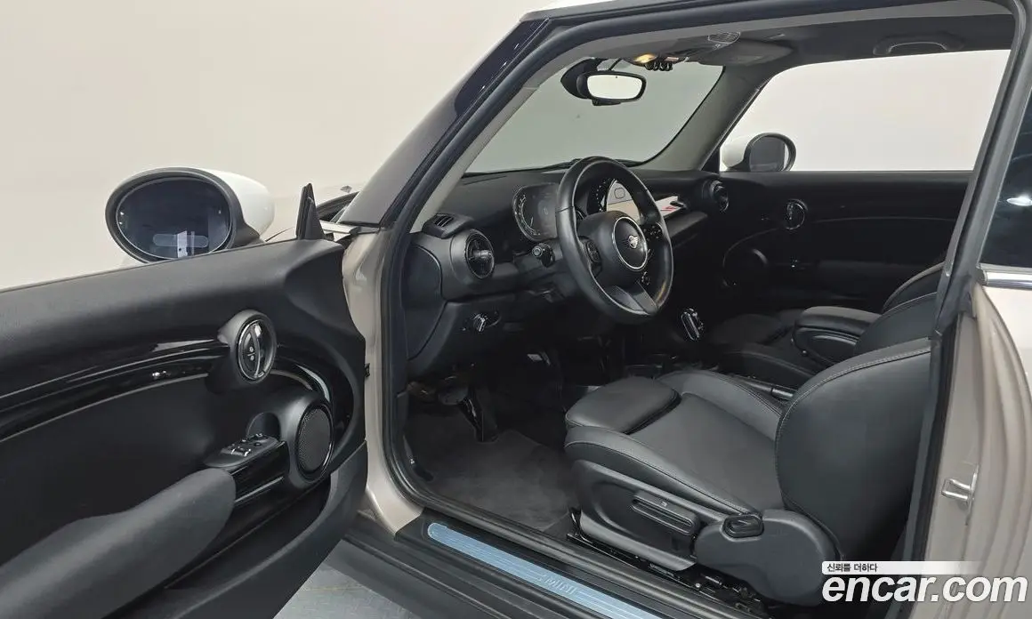 Mini Cooper 2023 1.5 автомат (гидро), фото 13
