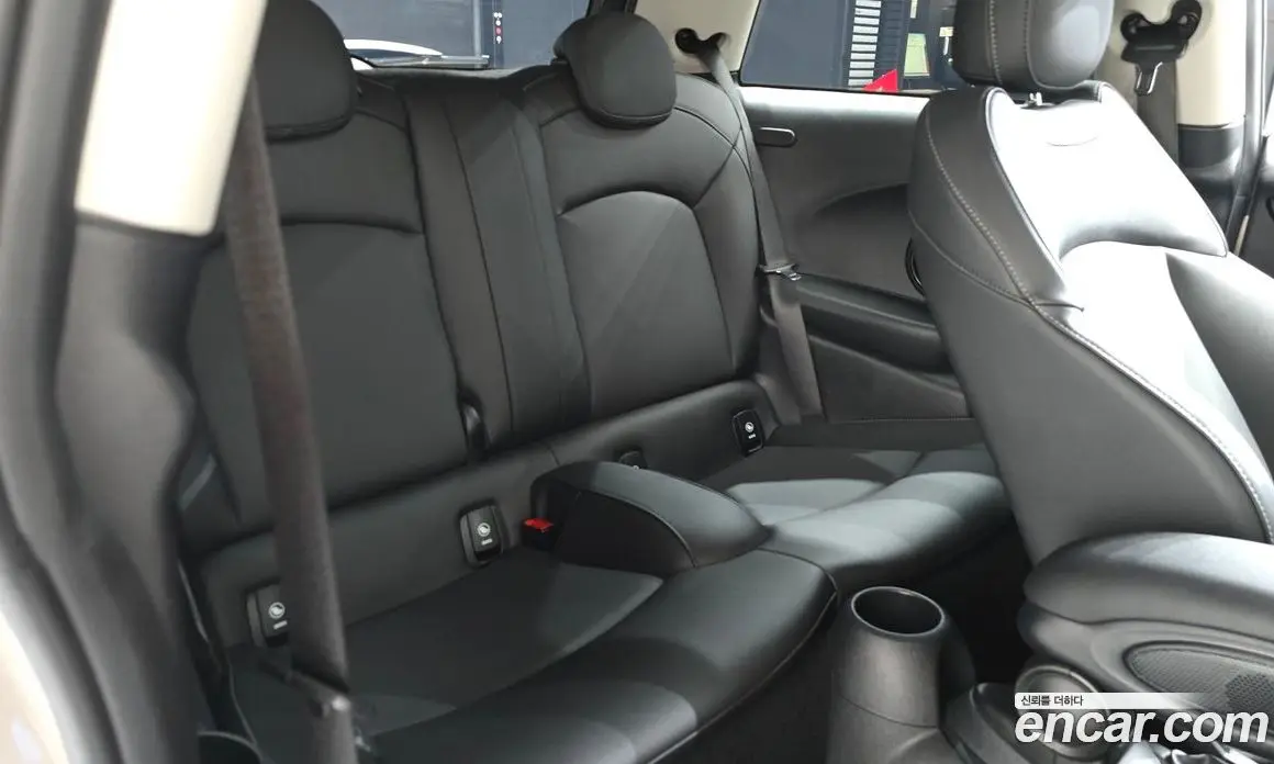 Mini Cooper 2023 1.5 автомат (гидро), фото 17