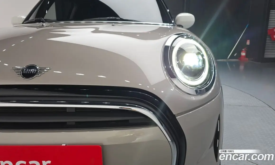 Mini Cooper 2023 1.5 автомат (гидро), фото 8
