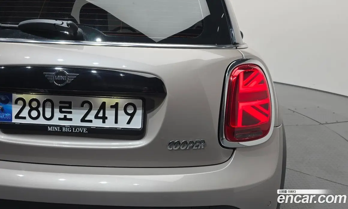 Mini Cooper 2023 1.5 автомат (гидро), фото 9