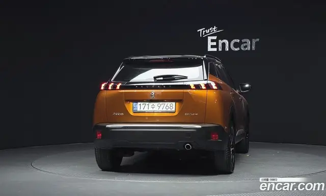 Peugeot 2008 2021 1.5 автомат (гидро), миниатюра 4