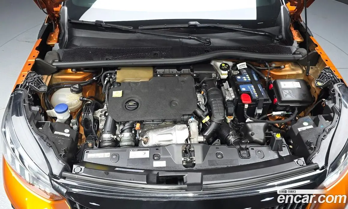 Peugeot 2008 2021 1.5 автомат (гидро), фото 6