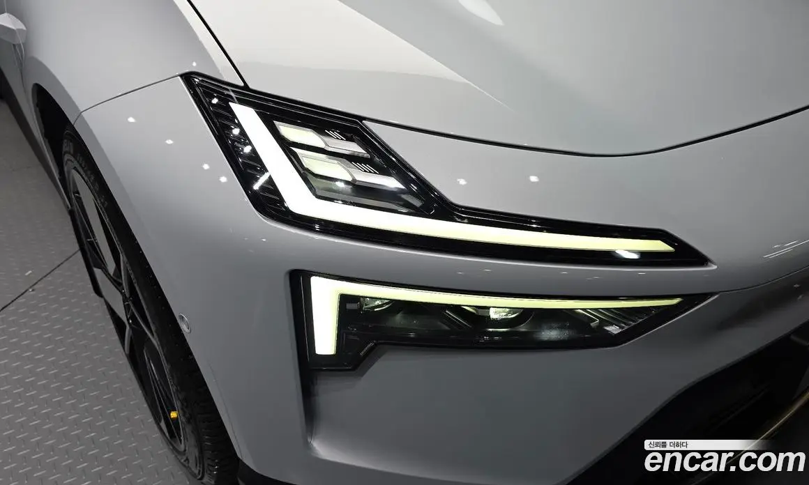 Polestar Polestar 4 2025 0.2 автомат (гидро), фото 8 Polestar Polestar 4 2025 0.2 автомат (гидро), фото 8