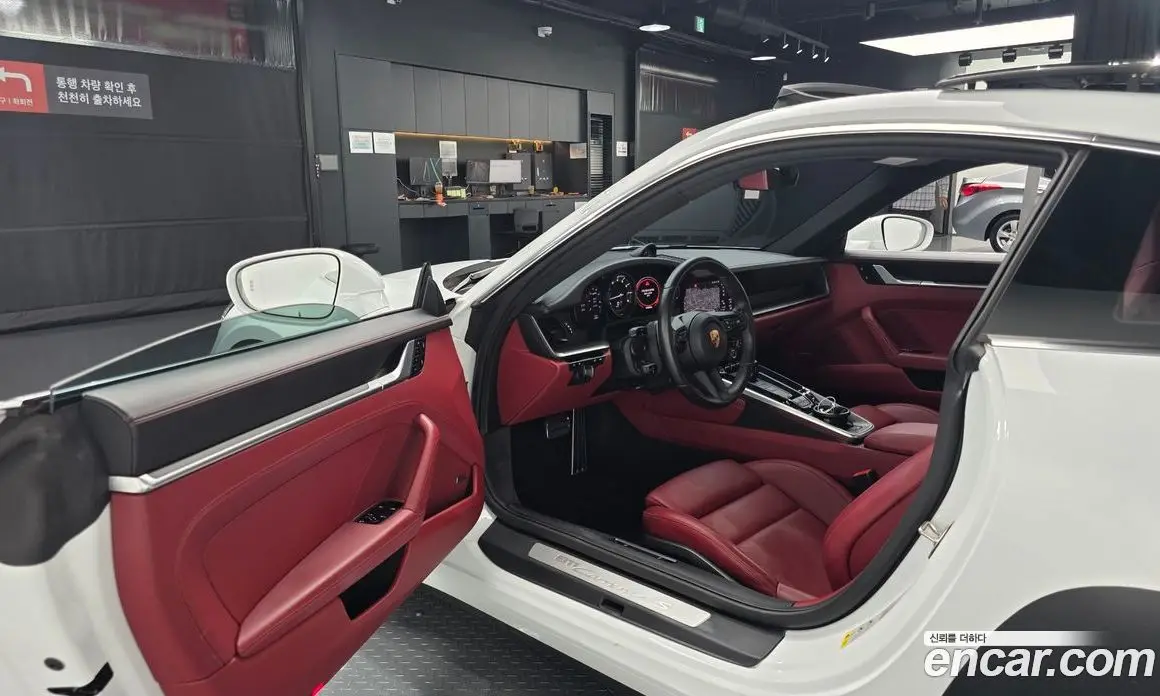 Porsche 911 2021 3.0 автомат (гидро), фото 12