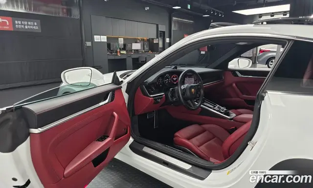 Porsche 911 2021 3.0 автомат (гидро), миниатюра 12