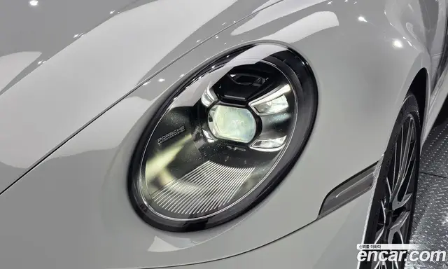 Porsche 911 2021 3.0 автомат (гидро), миниатюра 7