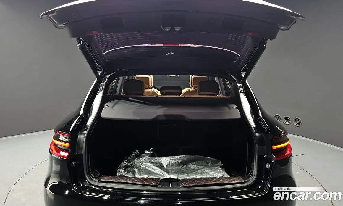 Porsche Macan 2017 2.0 автомат (гидро), фото 20 Porsche Macan 2017 2.0 автомат (гидро), фото 20