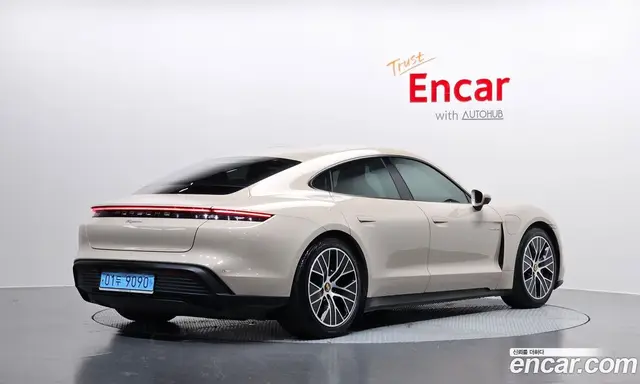 Porsche Taycan, 2023, 63 758 км