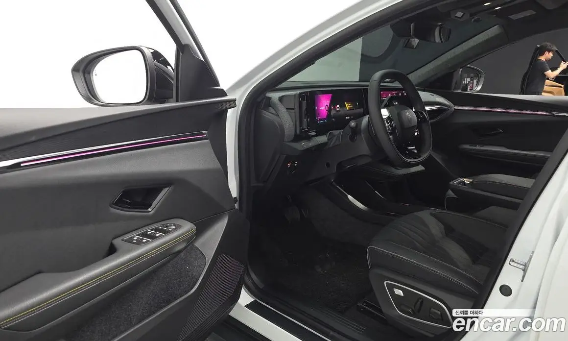 Renault (Samsung) Scenic 2026 0.3 автомат (гидро), фото 13 Renault (Samsung) Scenic 2026 0.3 автомат (гидро), фото 13