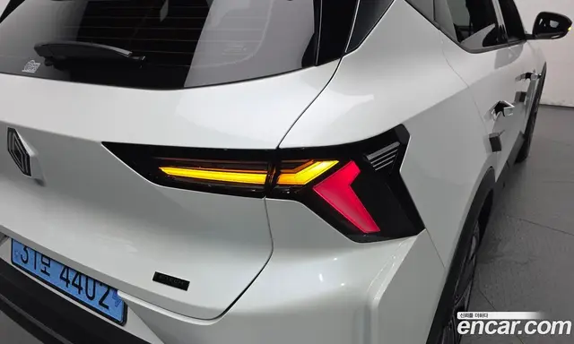 Renault (Samsung) Scenic 2026 0.3 автомат (гидро), миниатюра 9 Renault (Samsung) Scenic 2026 0.3 автомат (гидро), миниатюра 9